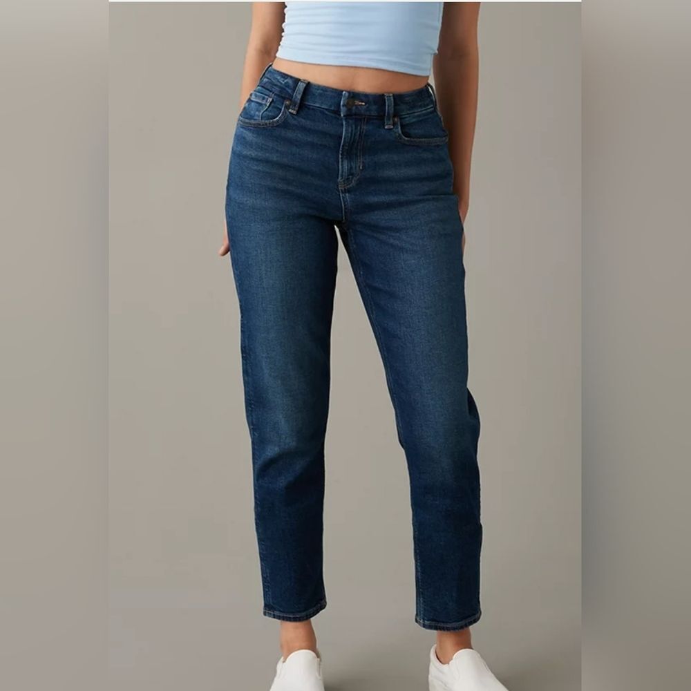 American Eagle Stretch Curvy Mom Jeans, Emotional Blue Wash | 10